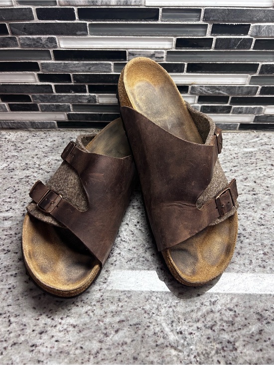 Birkenstock Other - Birkenstock Mens Brown zurich Two-Buckle Slide Sandals size 10